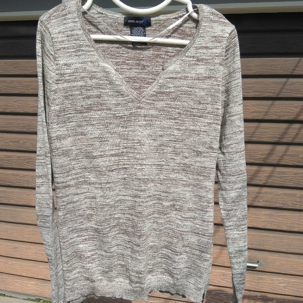 V neck cotton blend pullover sweater